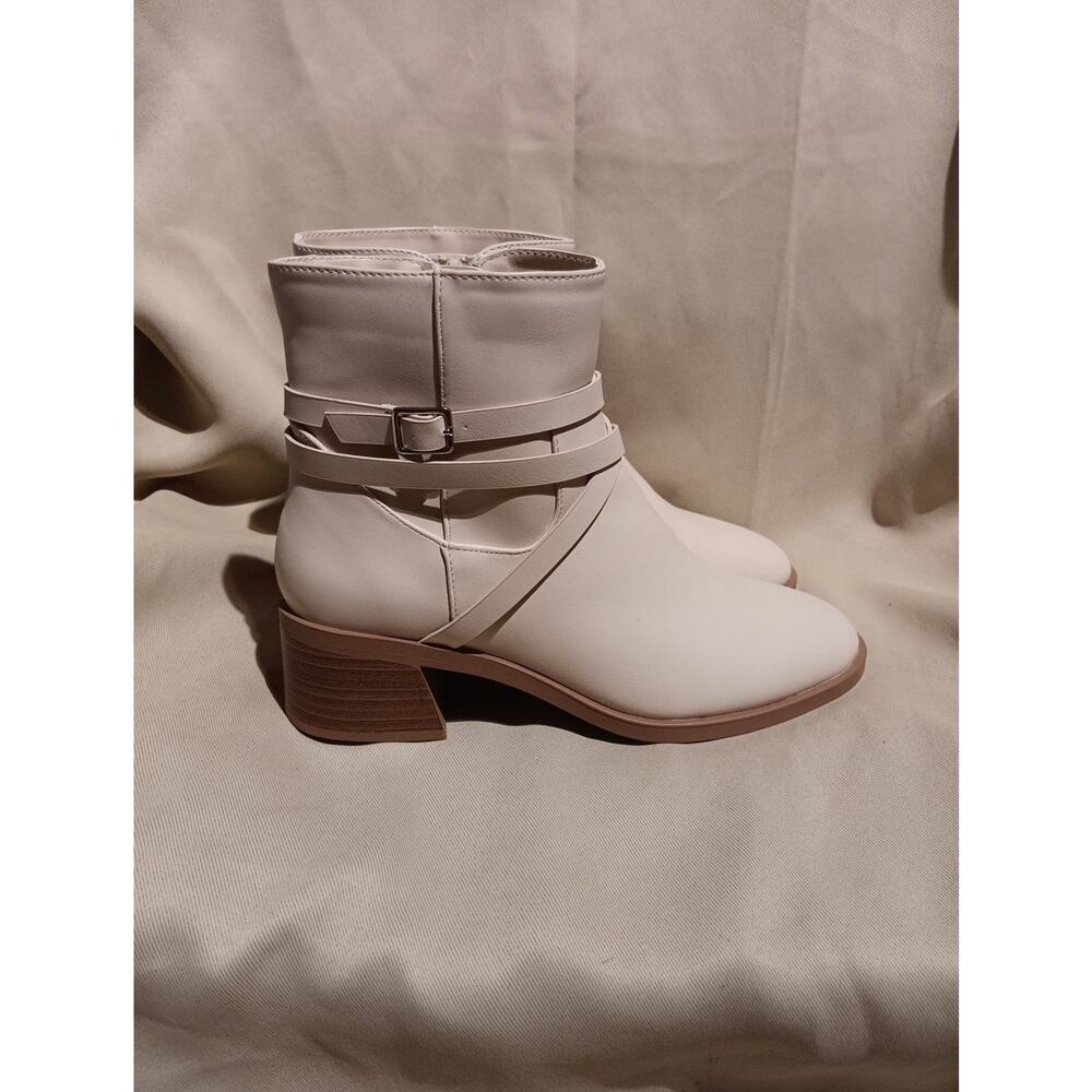 Soda Strappy Women Round Toe Low Block Heel Ankle Boot with Side Zipper 7.5 - Picture 3 of 5